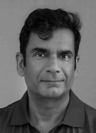 Dr Ash Kapoor