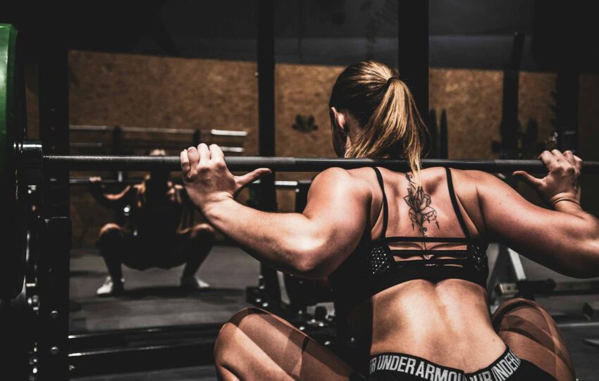 Dr Stacy Sims women weight training bullky strength fitness