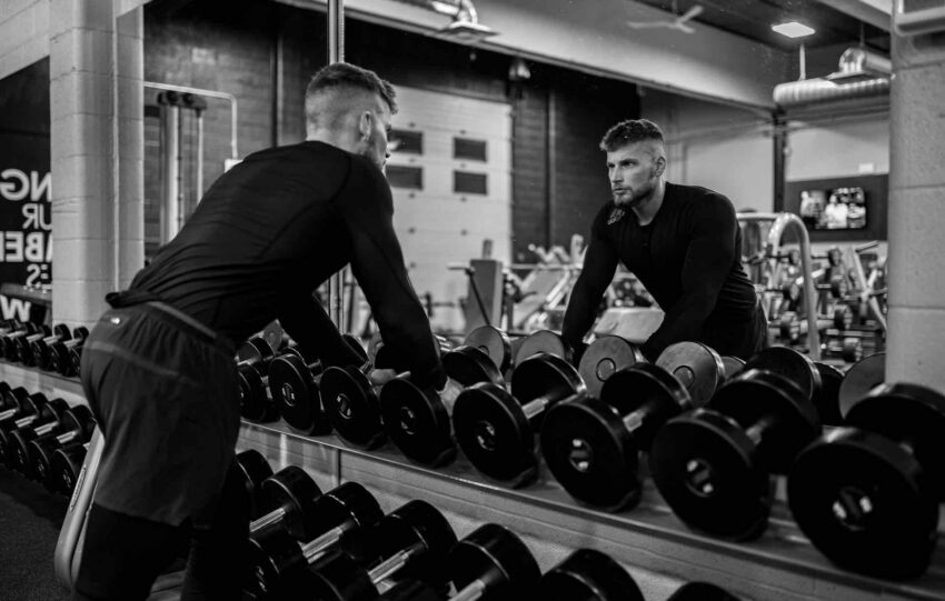 signs of low testosterone man gym TRT health