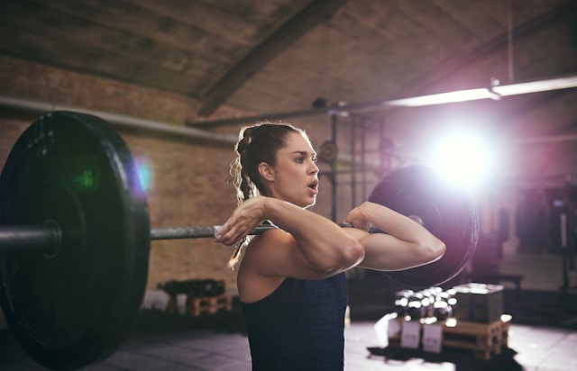 stacy sims women should lift heavy weights